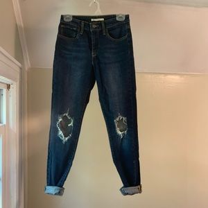 Levi’s 721 High Rise Skinny Jean